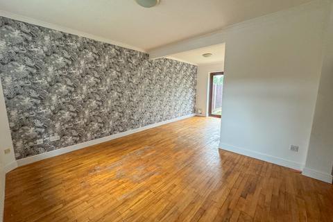 7 Allerton Close, Rochford, SS4 3AR