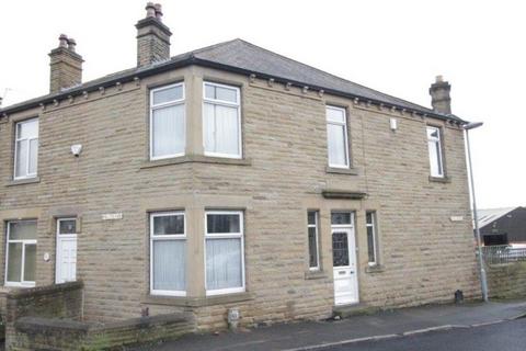 3 bedroom end of terrace house to rent, Broad Street, Dewsbury