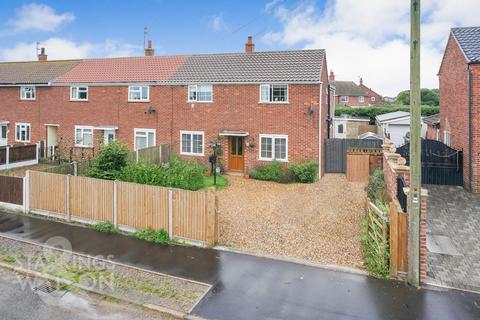 4 bedroom semi-detached house for sale, Eastern Avenue, Caister-on-sea, Norfolk