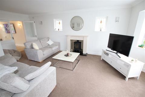 4 bedroom detached house for sale, Park Way, Clacton on Sea