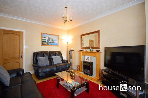 4 bedroom chalet for sale, Mcwilliam Road, Bournemouth