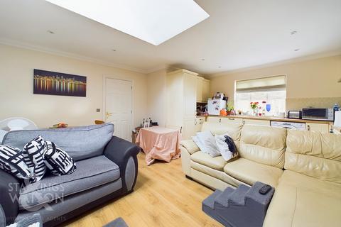 2 bedroom maisonette for sale, Tudor Rose Way, Harleston