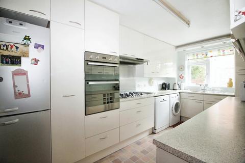 2 bedroom apartment for sale, Albemarle Road, Beckenham