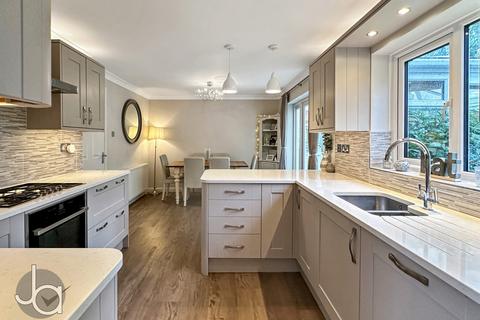5 Arbour Way, Colchester, CO4 9BD