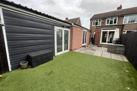 3 bedroom semi-detached house for sale, Clayton Drive, Thurnscoe