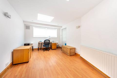 4 Highcroft Avenue, Wembley, HA0 1TG