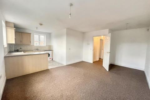 2 bedroom flat to rent, The Pollards, Bourne