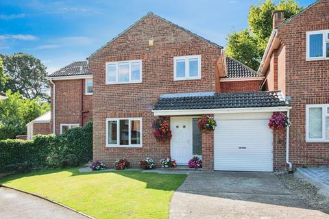 5 bedroom link detached house for sale, Mercury Gardens, Southampton SO31