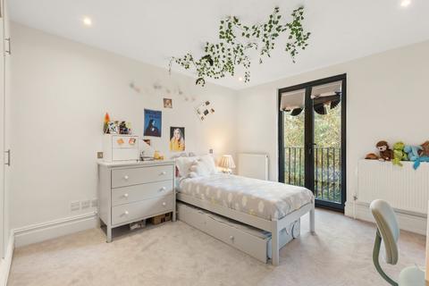 undefined, St Maur Road, Parsons Green, London