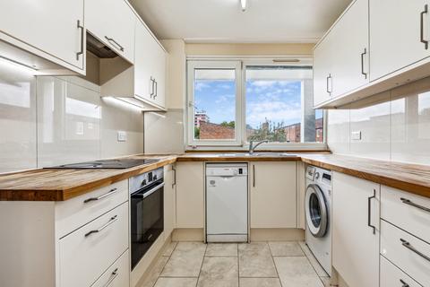 4 bedroom flat to rent, Caithness House, Twyford Street, London