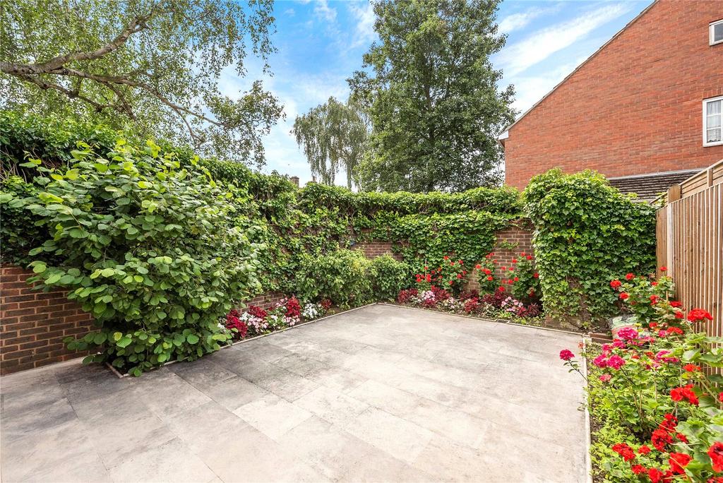 Temple Road, Richmond, Surrey 2 bed terraced house for sale £850,000