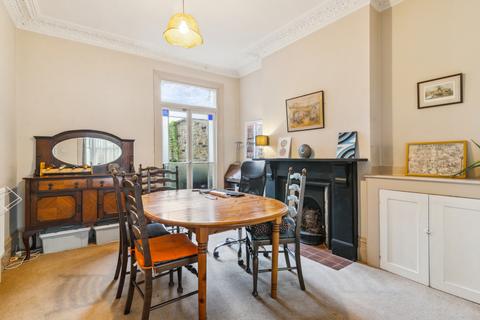 46 Heathfield Gardens, London, W4 4JX