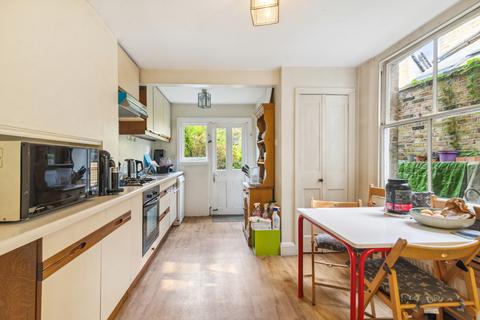 46 Heathfield Gardens, London, W4 4JX
