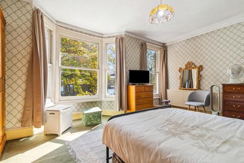 46 Heathfield Gardens, London, W4 4JX