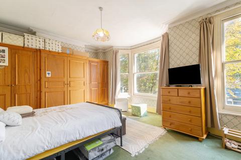 46 Heathfield Gardens, London, W4 4JX