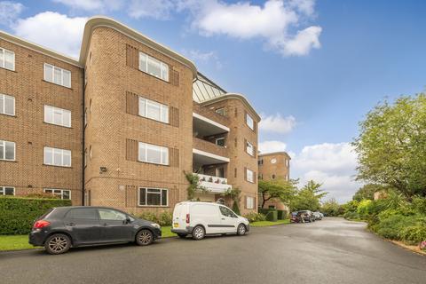 4 bedroom flat for sale, Fairacres, Roehampton Lane, London