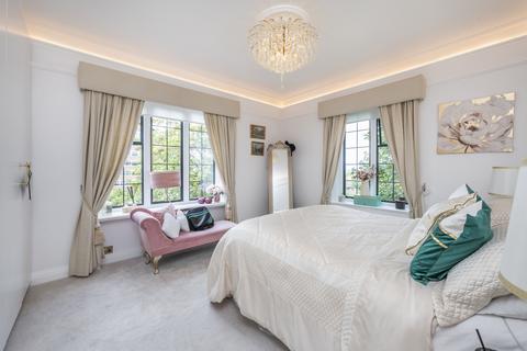 2 bedroom flat for sale, Glenalmond House, Manor Fields, London