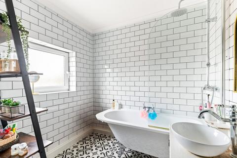 24 Park Road, Folkestone, CT19 4DG
