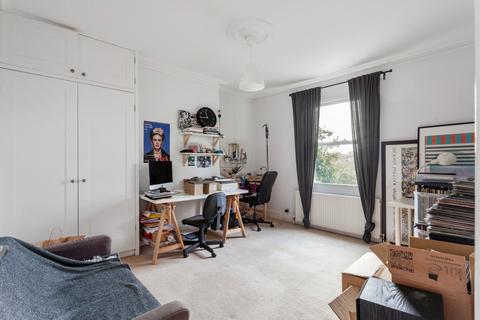 2 bedroom flat to rent, Becondale Road, SE19