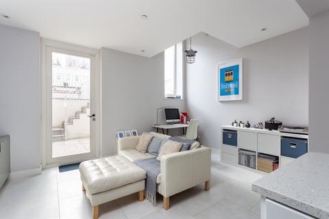 1 bedroom apartment to rent, Pearson Street, London