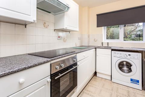 2 bedroom apartment to rent, West Green, Crawley