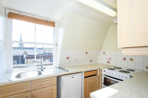 2 bedroom flat to rent, Henrietta Street, Bath