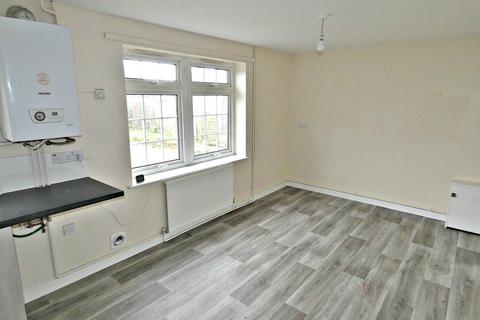 4 bedroom semi-detached house to rent, Stretton Road; Silverdale; ST5