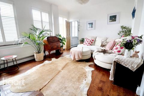 Sandon Station Road, Barnby Dun, Doncaster, DN3 1HA