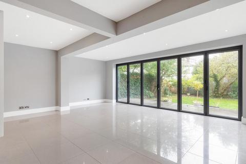 6 bedroom semi-detached house for sale, London W5