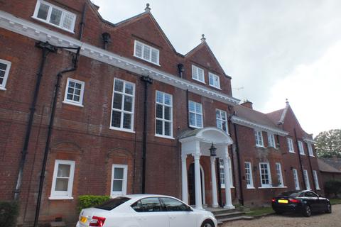 2 bedroom flat to rent, Dedworth Manor,Windsor