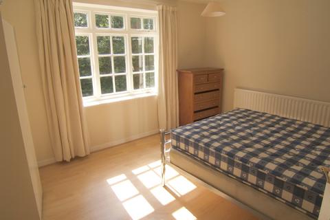 2 bedroom flat to rent, Dedworth Manor,Windsor