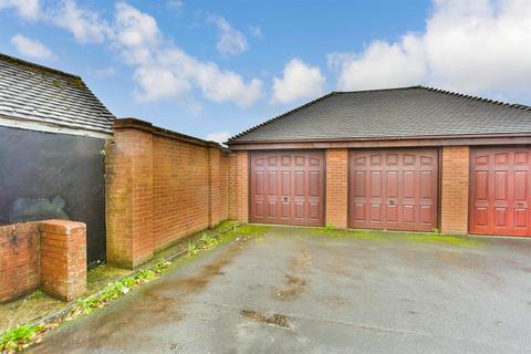 37 Dean Road, Strood, Rochester, ME2 3QH