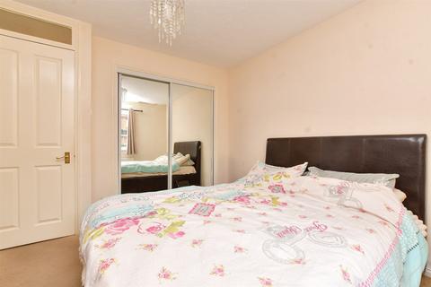 1 bedroom ground floor flat for sale, Franklin Way, Croydon, Surrey