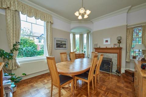 6 bedroom semi-detached house for sale, Hale WA15