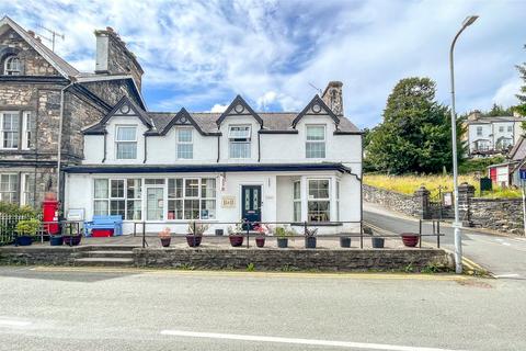 7 bedroom semi-detached house for sale, Trefriw, Conwy, LL27