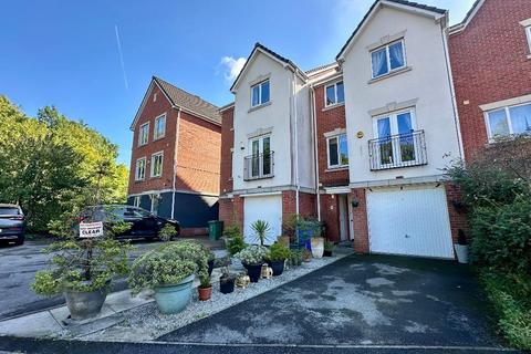 4 bedroom terraced house for sale, Offerton, Stockport SK2