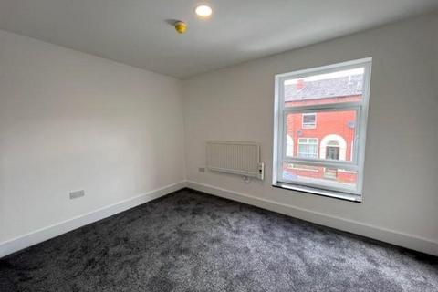 1 bedroom in a house share to rent, Battenburg road BL1 3BQ