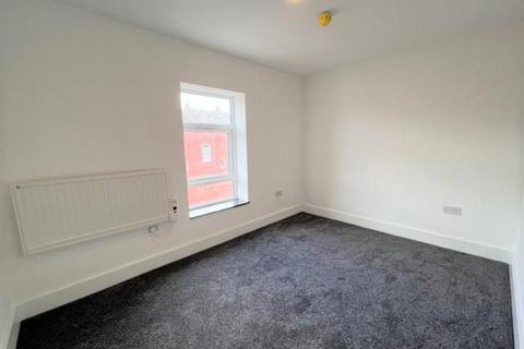 1 bedroom in a house share to rent, Battenburg road BL1 3BQ