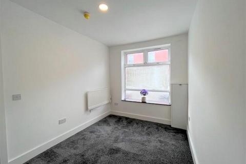 1 bedroom in a house share to rent, Battenburg road BL1 3BQ