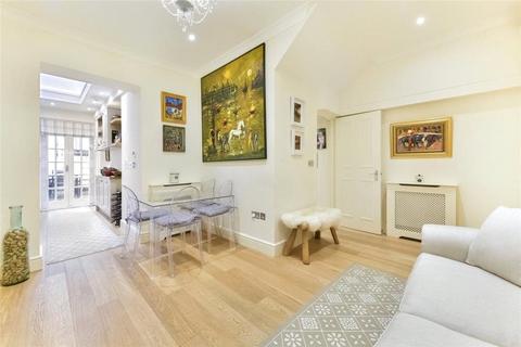 3 bedroom apartment to rent, Alderney Street, London SW1V