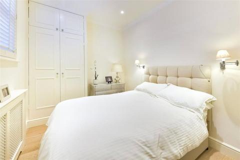 3 bedroom apartment to rent, Alderney Street, London SW1V