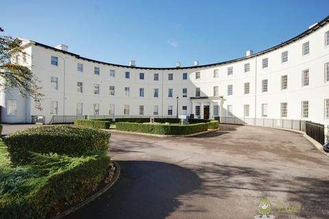 2 bedroom flat to rent, The Crescent, Gloucester, GL1 3