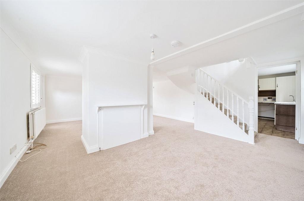 Baker Street, Orsett, Grays, Essex, RM16 3 bed semidetached house to