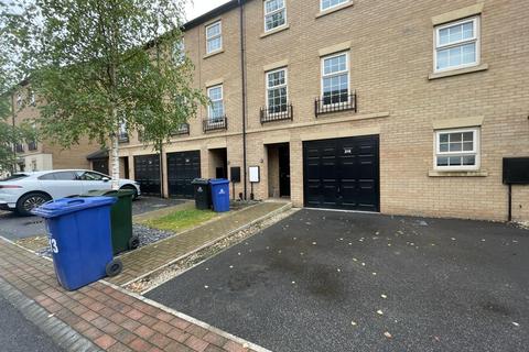 4 bedroom terraced house to rent, Comelybank Drive, Mexborough, South Yorkshire, S64