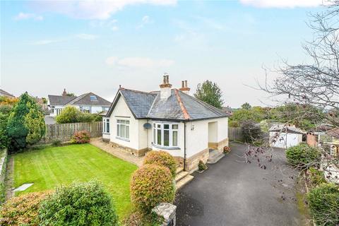 12 Curriott Hill Road, Crewkerne, TA18 8BW