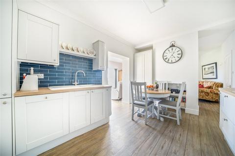 12 Curriott Hill Road, Crewkerne, TA18 8BW
