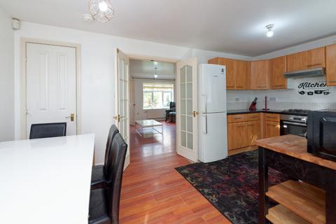 14 Cromer Gardens, Glasgow, G20 9JQ