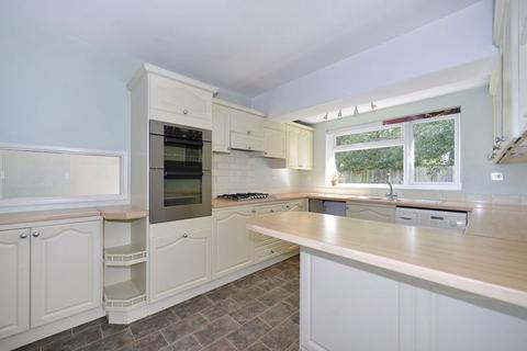 4 bedroom detached house for sale, Brookside, Cranleigh