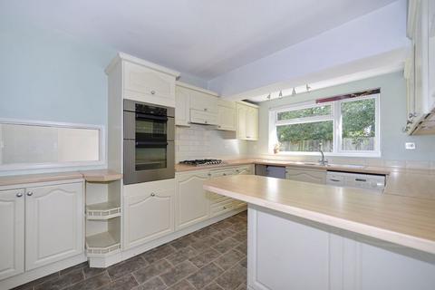 9 Brookside, Cranleigh, GU6 8DA