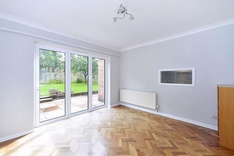 9 Brookside, Cranleigh, GU6 8DA